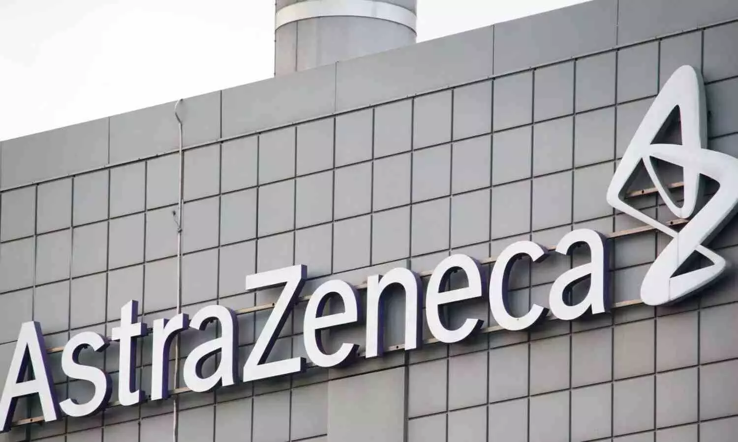 AstraZeneca Gets SEC Nod for New Trastuzumab Deruxtecan Indication in HER2-Positive Solid Tumors