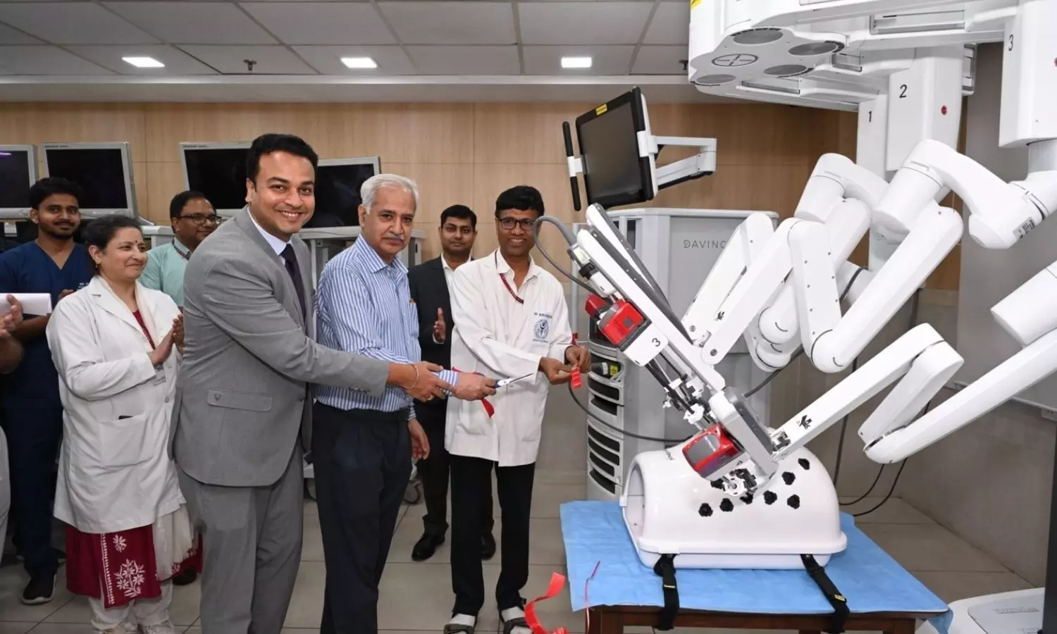 Delhi AIIMS launches Da Vinci Surgical Robot to train doctors