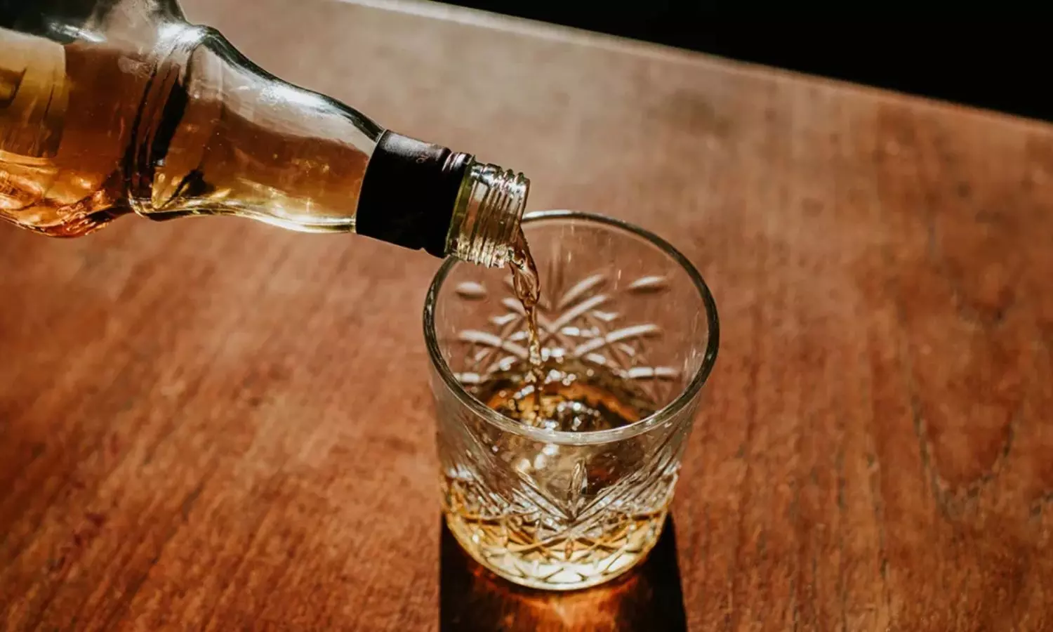 Moderate Alcohol Intake Linked to Higher Risk of Upper Aerodigestive Tract Cancer, Meta-Analysis Finds