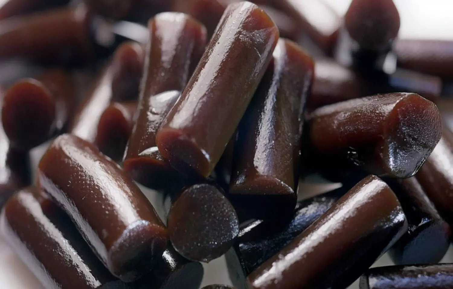 Licorice Extract Gel Shows Potential as Natural Anticaries Agent: Study